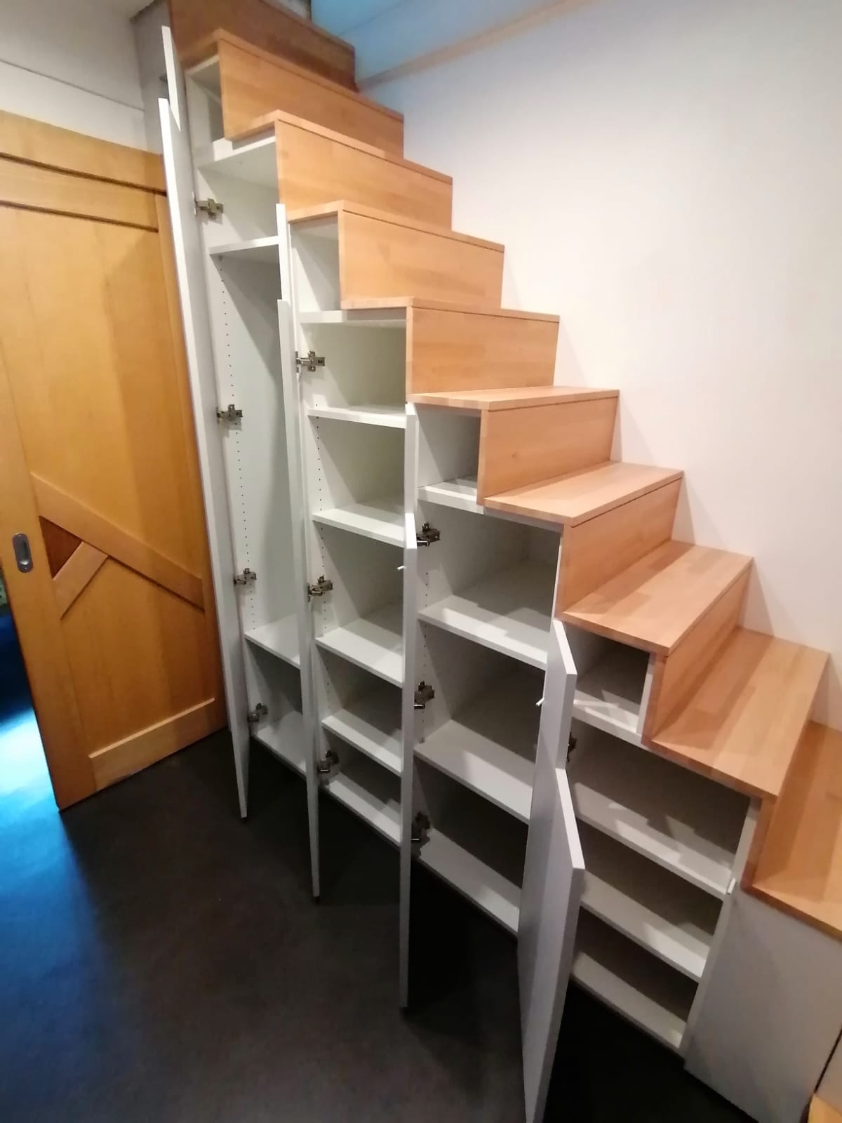 escalier-rangement-menuiserie