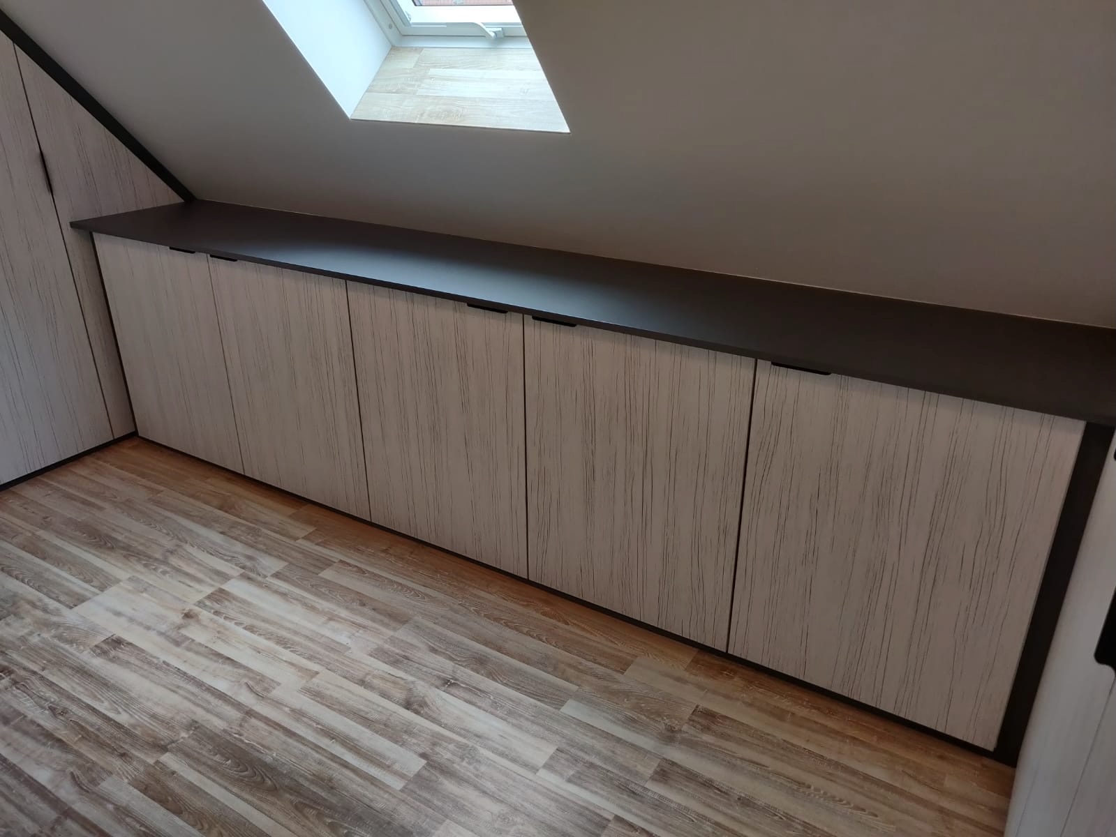 rangement-sur-mesure-mei-menuiserie